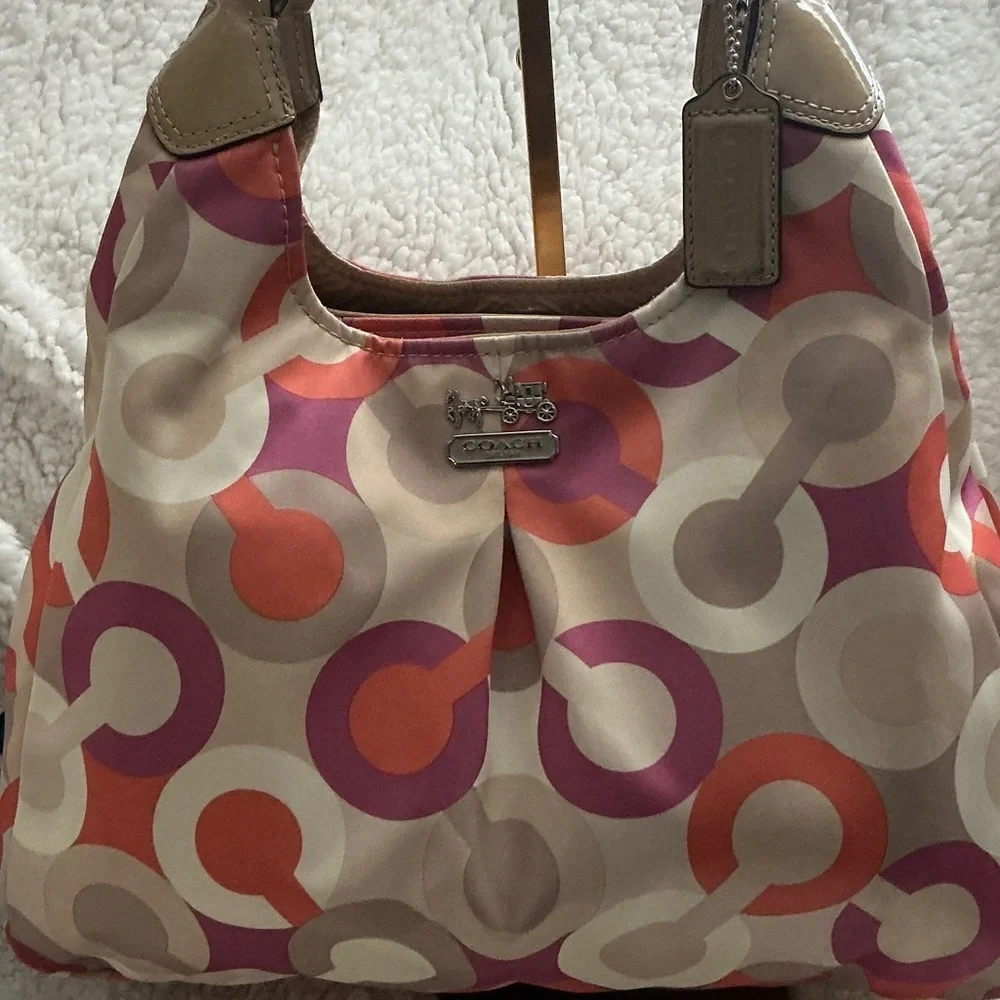 Coach Madison Maggie Op Art Signature shoulder bag